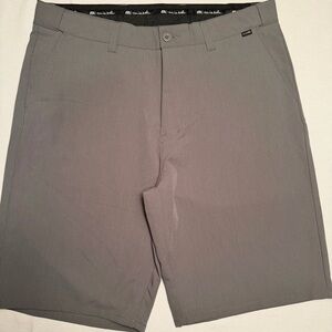 Travis Mathew Gray/Grey Flat-Front Men's Golf Shorts 36